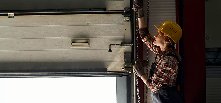 Addressing Common Garage Door Stoppage Issues in Las Cruces, NM